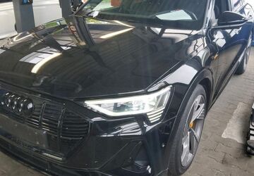 Audi e-tron 39.998 km 38.460 &euro; Hagen 58091