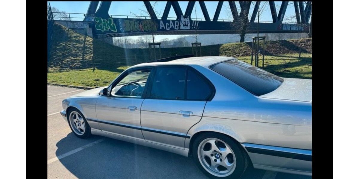 BMW 520 329.000 km 12.800 &euro; Mülheim Ruhr 45478