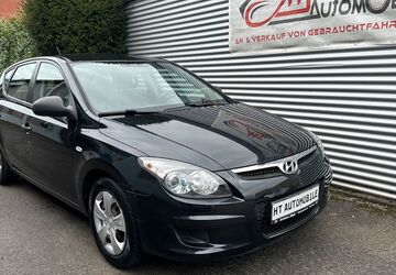 Hyundai i30 229.000 km 1.999 &euro; Marl 45770