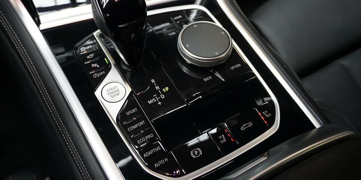 BMW M850 xDrive HuD 360° Laser Individual HA-Lenk 14.840 km 75.900 &euro; Wuppertal 42327