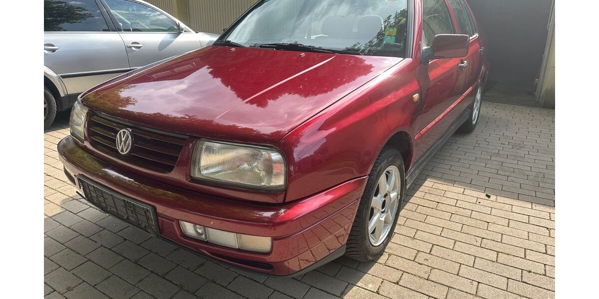 VW Vento 180.000 km 3.000 &euro; Gelsenkirchen 45881