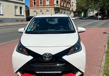 Toyota Aygo (X) 113.000 km 5.490 &euro; Recklinghausen 45657