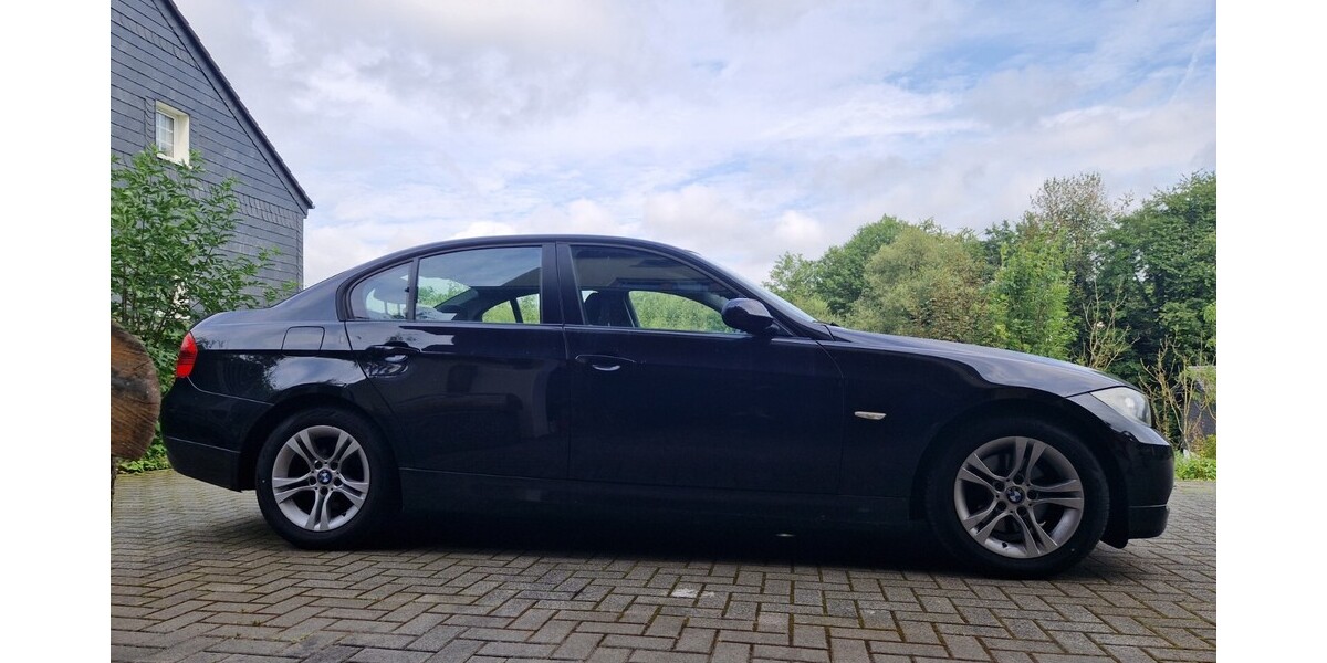 BMW 316 175.000 km 6.500 &euro; Wuppertal 42275