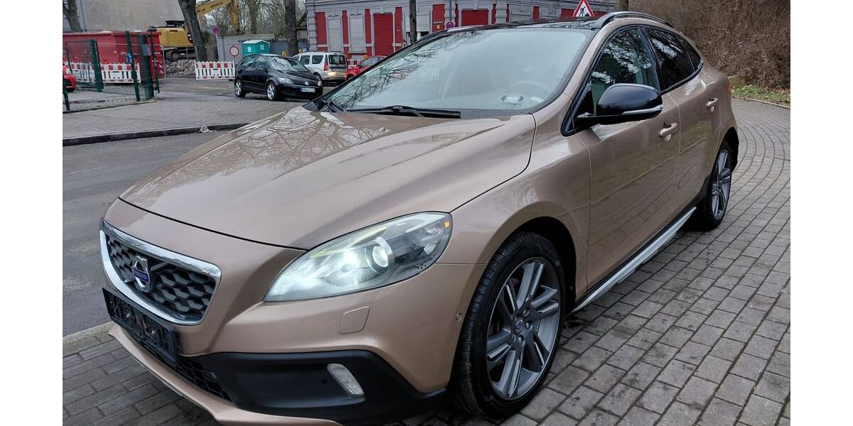 Volvo V40 167.000 km 9.499 &euro; Gelsenkirchen 45889