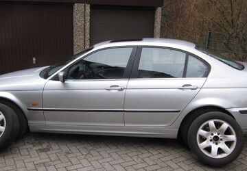 BMW 323 200.000 km 5.600 &euro; Dortmund 44267