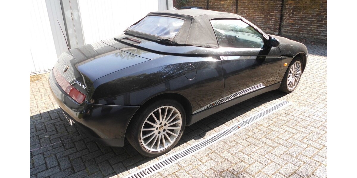 Alfa Romeo Spider 128.000 km 4.390 &euro; Herne 44623