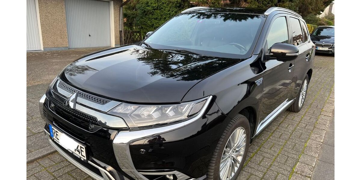 Mitsubishi Outlander 125.000 km 17.900 &euro; Recklinghausen 45661