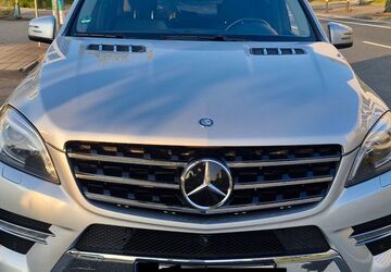Mercedes-Benz ML 350 204.320 km 18.200 &euro; Bochum 44801