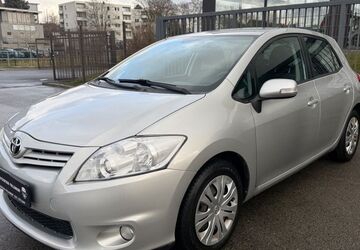 Toyota Auris 84.800 km 7.950 &euro; Bochum 44866