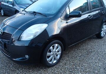 Toyota Yaris 130.000 km 3.490 &euro; Oberhausen 46149