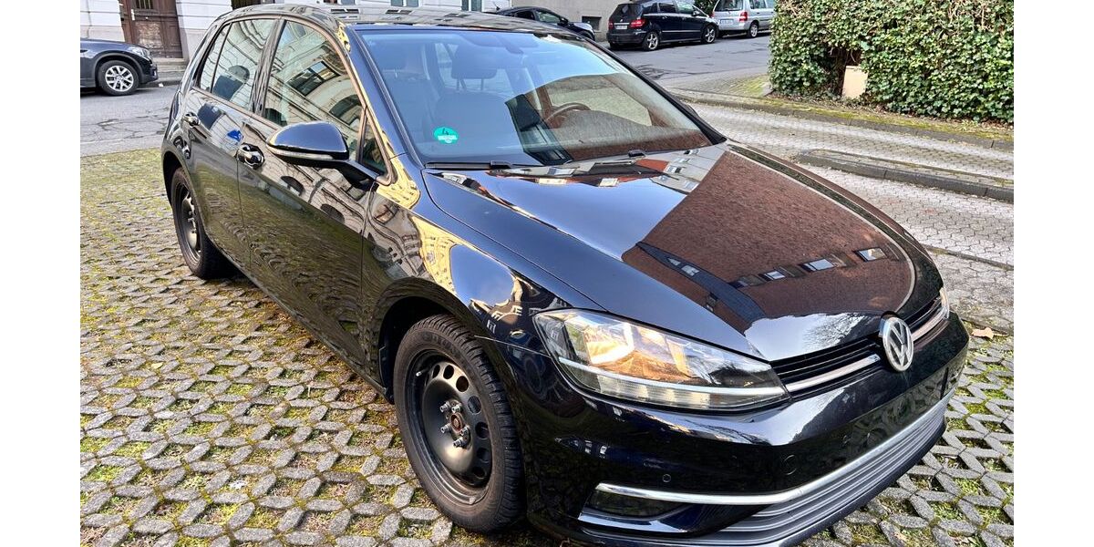 VW Golf 110.990 km 11.000 &euro; Wuppertal 42109