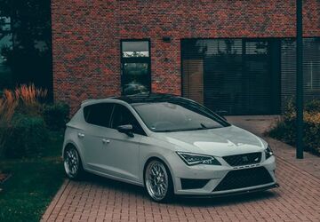 Seat Leon 121.404 km 20.999 &euro; Selm 59379