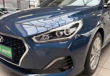 Hyundai i30 91.523 km 14.490 &euro; Bottrop 46236