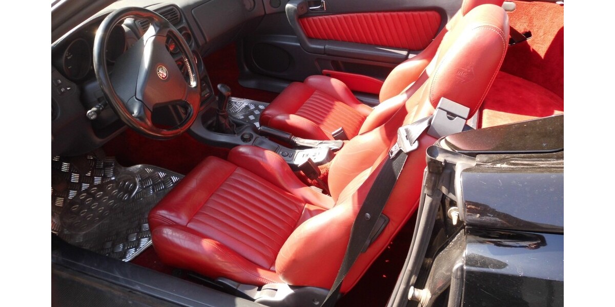 Alfa Romeo Spider 128.000 km 4.390 &euro; Herne 44623