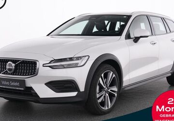 Volvo V60 Cross Country 33.686 km 34.380 &euro; Essen-Kray 45309
