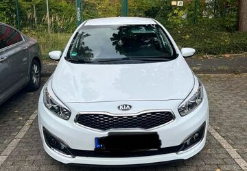 Kia ceed / Ceed 121.000 km 10.000 &euro; Recklinghausen 45665