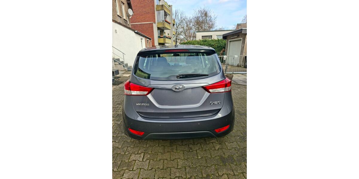 Hyundai ix20 44.500 km 9.500 &euro; Gelsenkirchen 45891