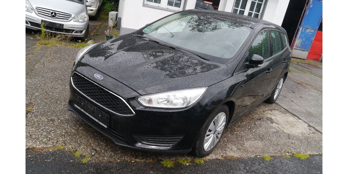 Ford Focus 91.000 km 5.990 &euro; Wuppertal 42329
