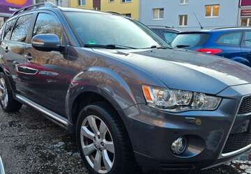 Mitsubishi Outlander 167.000 km 8.100 &euro; Essen 45144