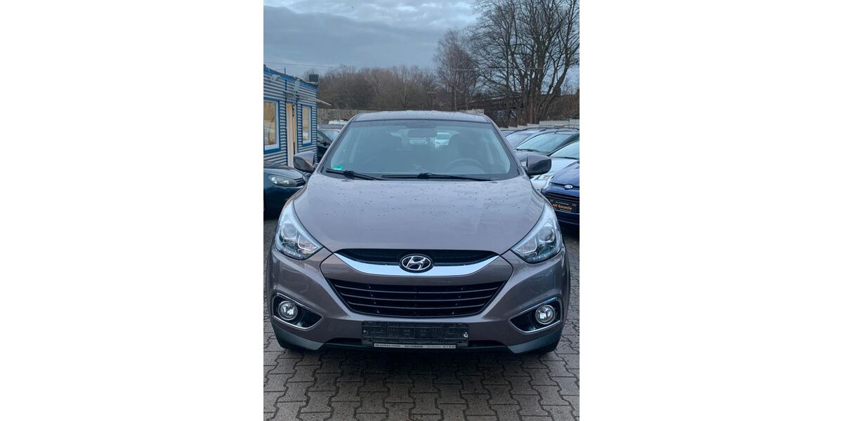 Hyundai ix35 98.000 km 9.499 &euro; Essen 45356
