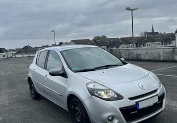 Renault Clio 111.200 km 4.490 &euro; Velbert 42549