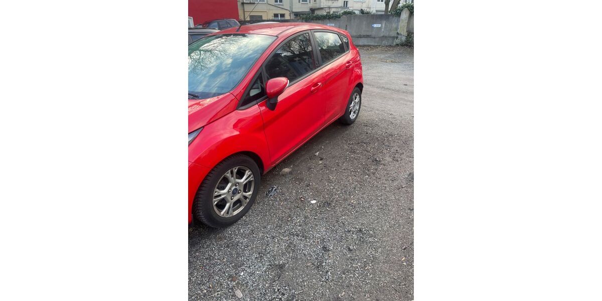 Ford Fiesta 110.000 km 3.800 &euro; Essen 45131